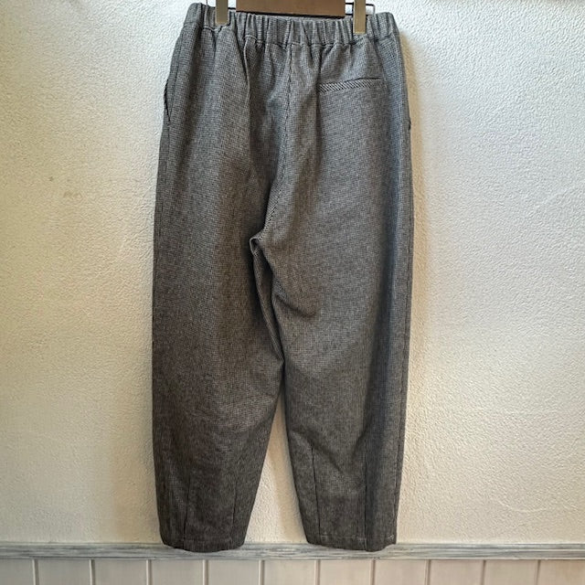 n o f l　コットンツイード3つ杢テーパードパンツ　　644211100