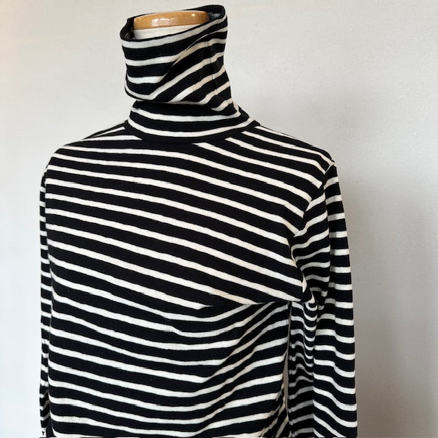 YARRA　エコリバイバルタートルプルオーバー　1541-222