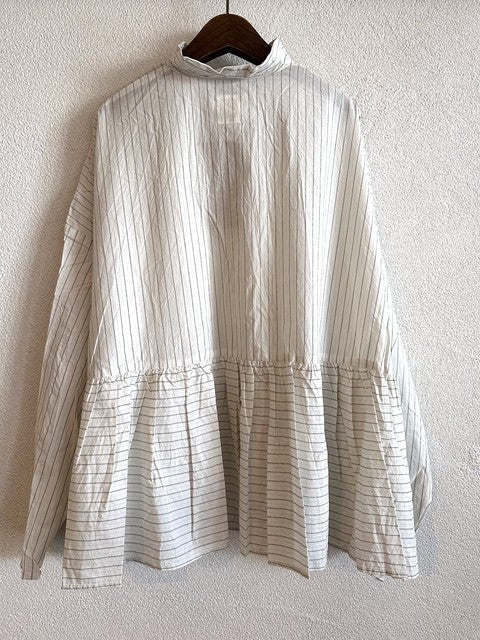 後ろ ギャザーの切り替え