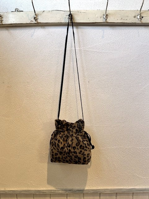 LEOPARD CONVERTIBLE BAG 全体
