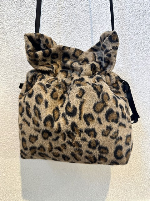 LEOPARD CONVERTIBLE BAG 正面