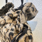 LEOPARD CONVERTIBLE BAG 口元