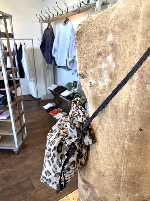 LEOPARD CONVERTIBLE BAG 肩掛け 横